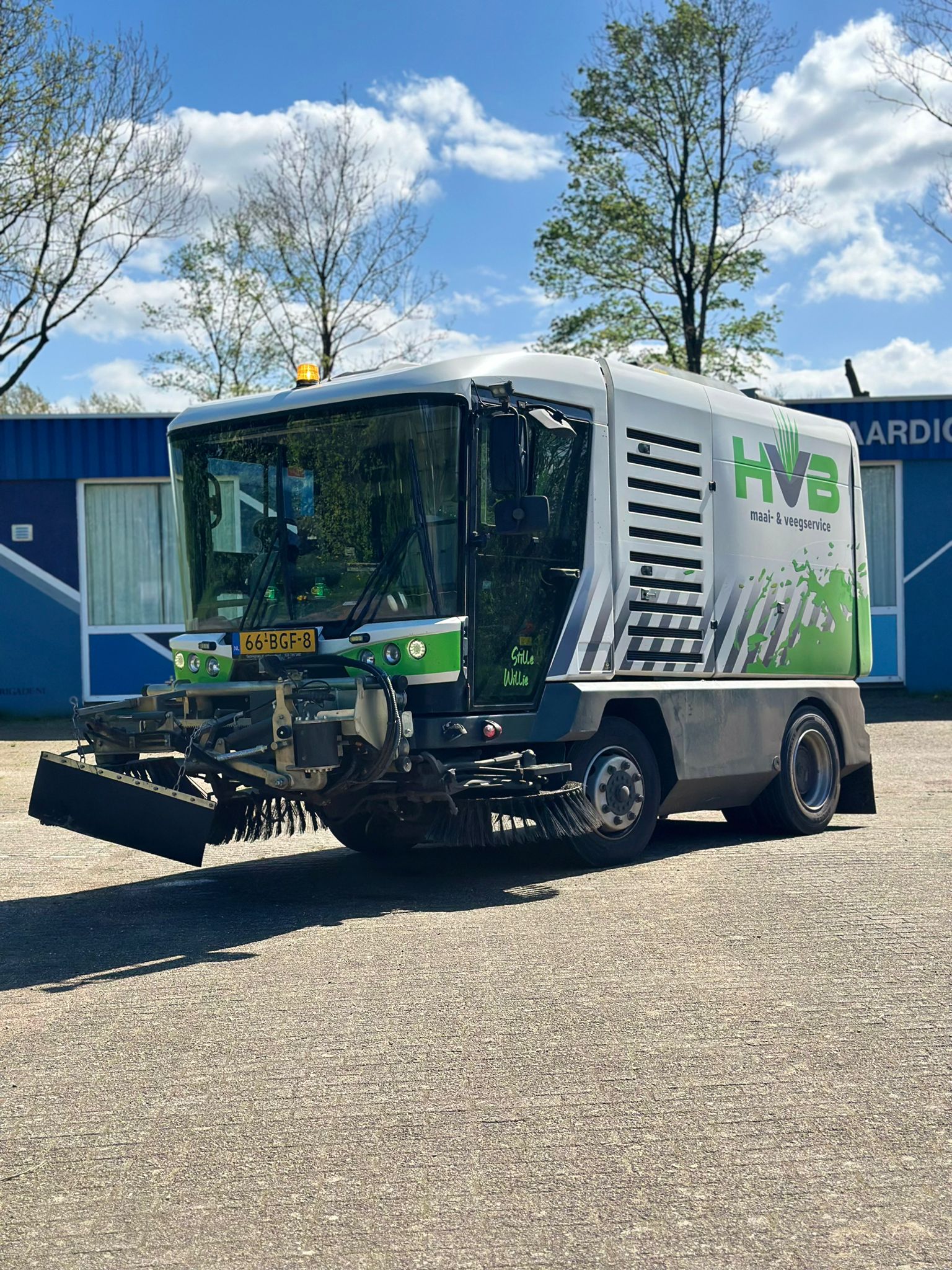 service single images